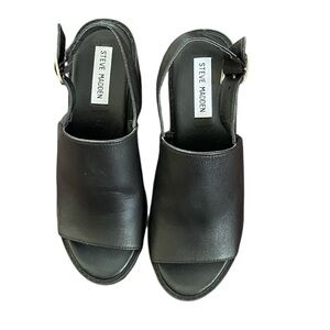 Steve Madden Black Open-Toe Sandals NWOT. Size 7.